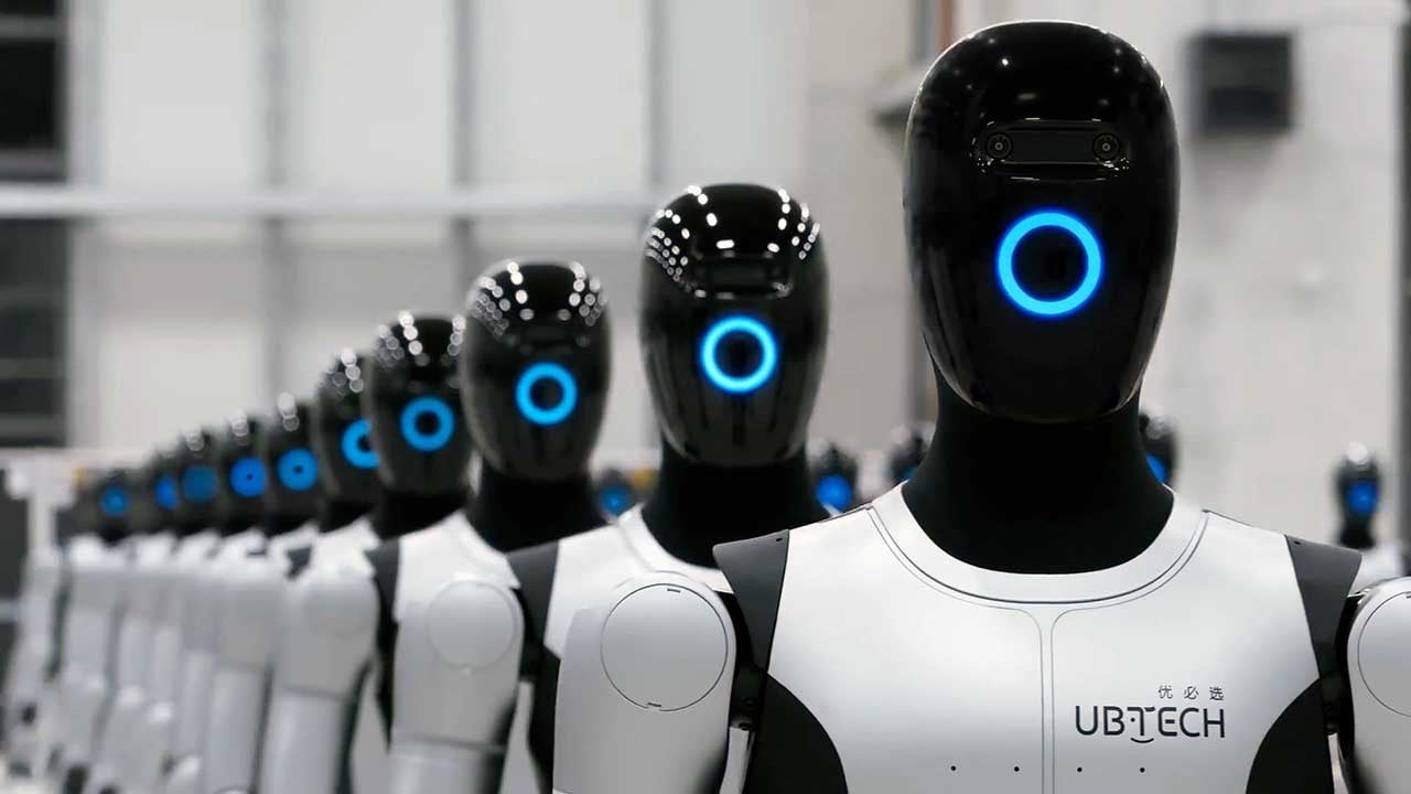 Foto - Çinli insansı robotlar uçak fabrikalarına giriyor