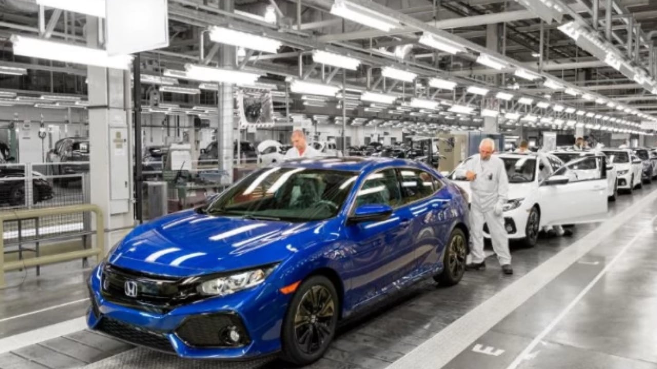 Foto - Çip krizi patladı: Otomobil devi üretimi durduruyor!