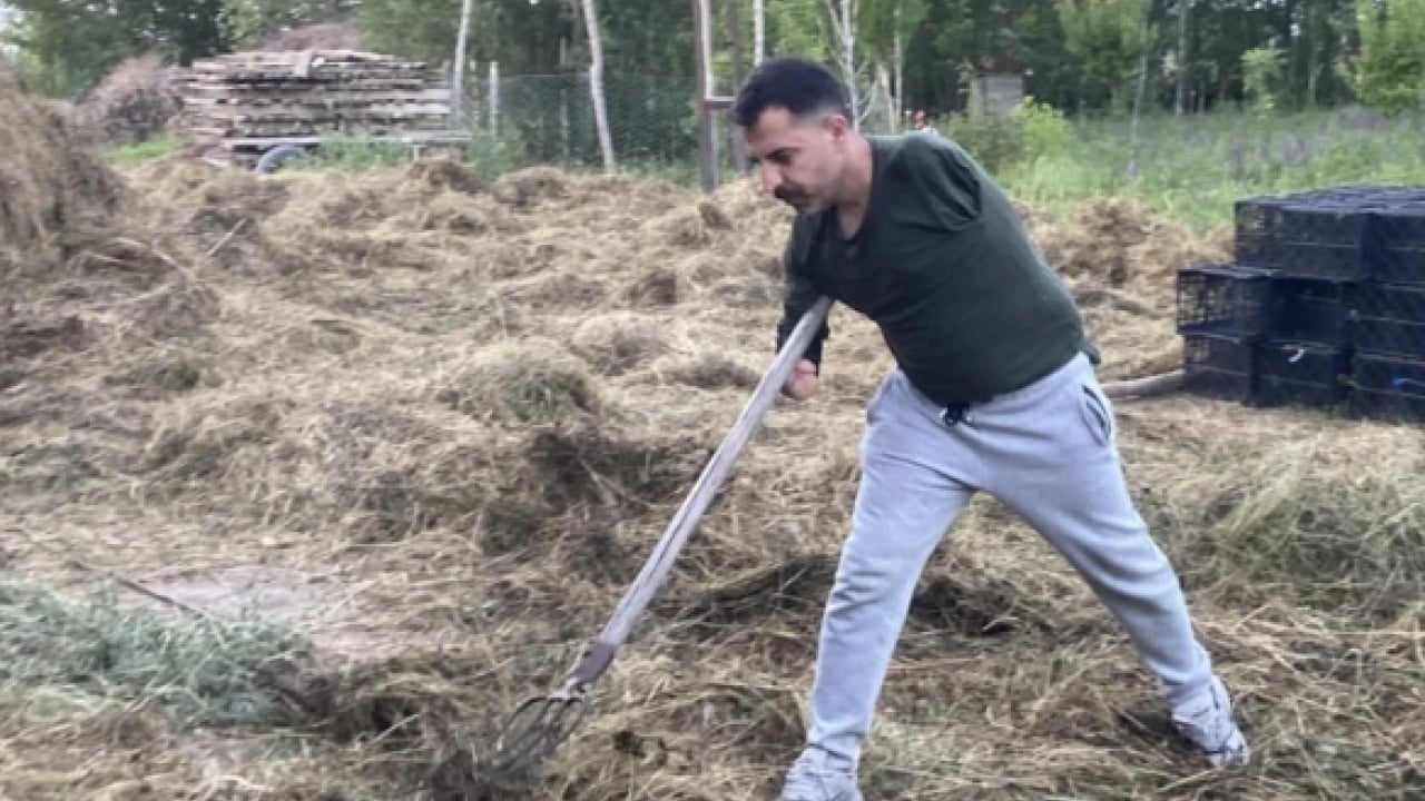 Foto - Kolları olmadan KAAN'ı modelledi: Yusuf Akgün azmiyle herkesi kendine hayran bıraktı