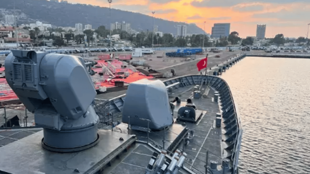 Foto - Çocuklar askeri gemileri yakından tanıdı: 23 Nisan’da limanlarda özel ziyaret