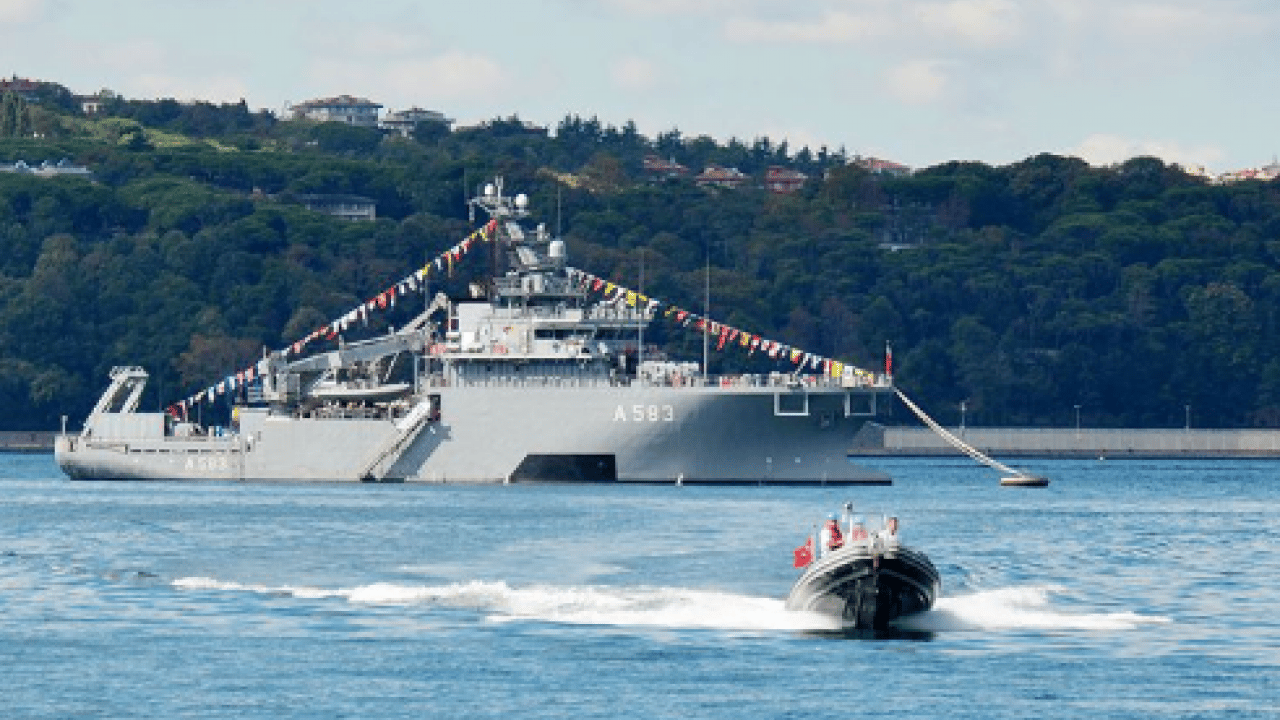 Foto - Çocuklar askeri gemileri yakından tanıdı: 23 Nisan’da limanlarda özel ziyaret