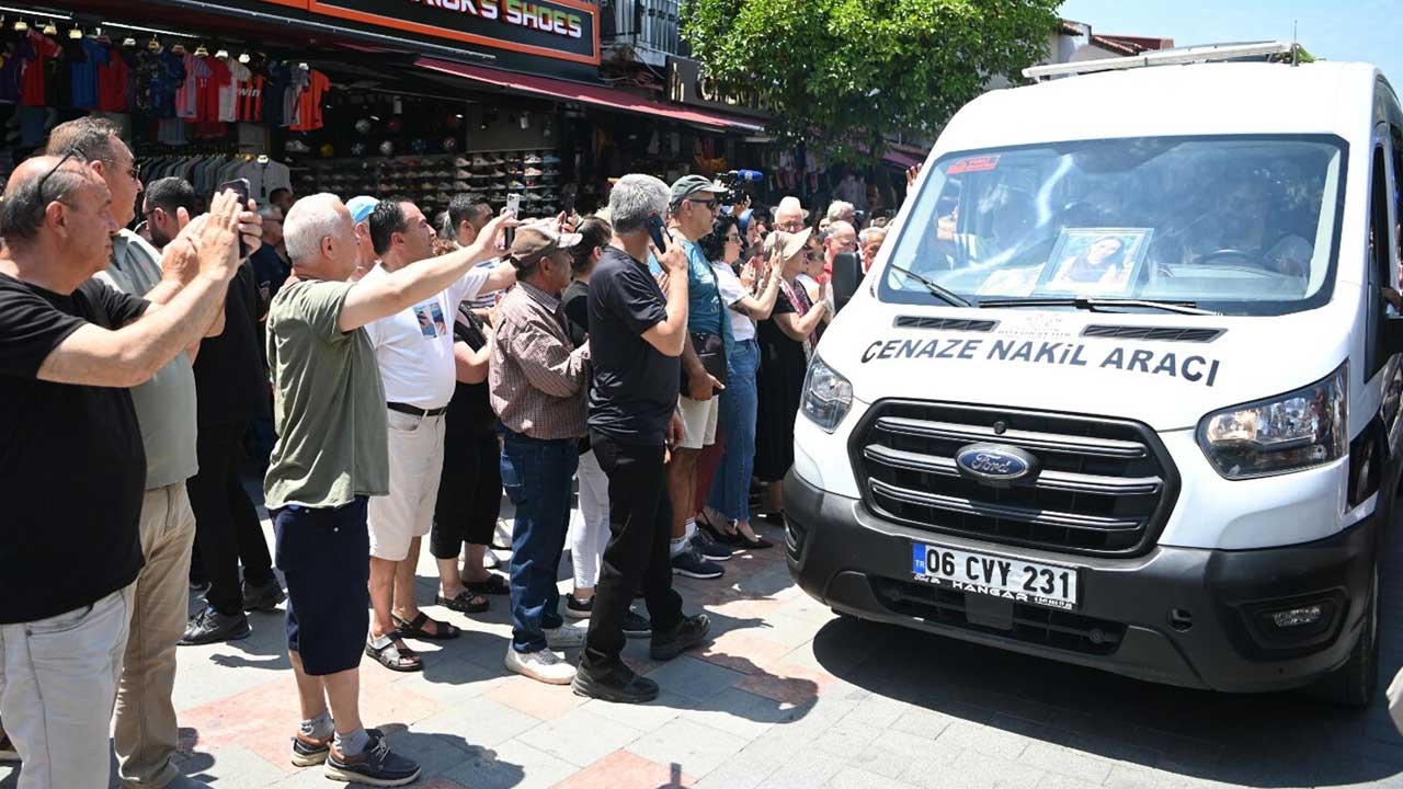 Foto - ‘Çok fazla alkol alıyordu’ itirafı gündemde! Oyuncu Ece İrtem toprağa verildi