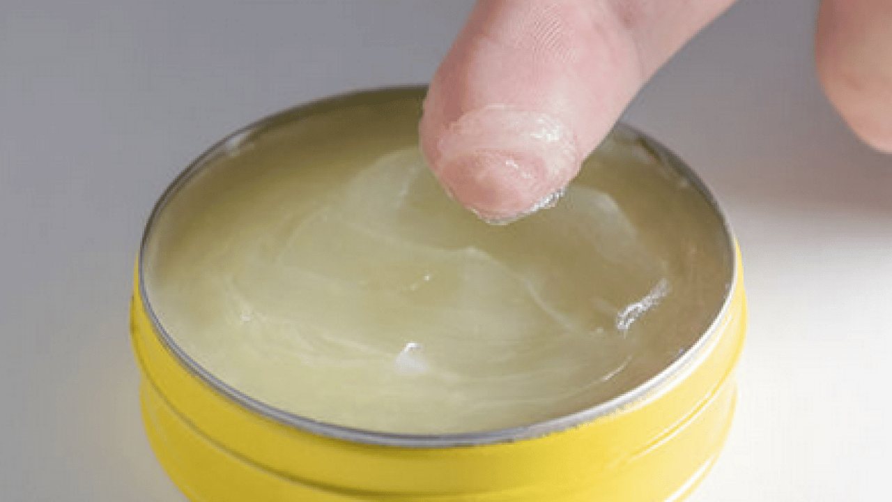 Foto - Çok konuşulacak bir tartışma konusu daha! Vazelin tüylenme yapar mı?