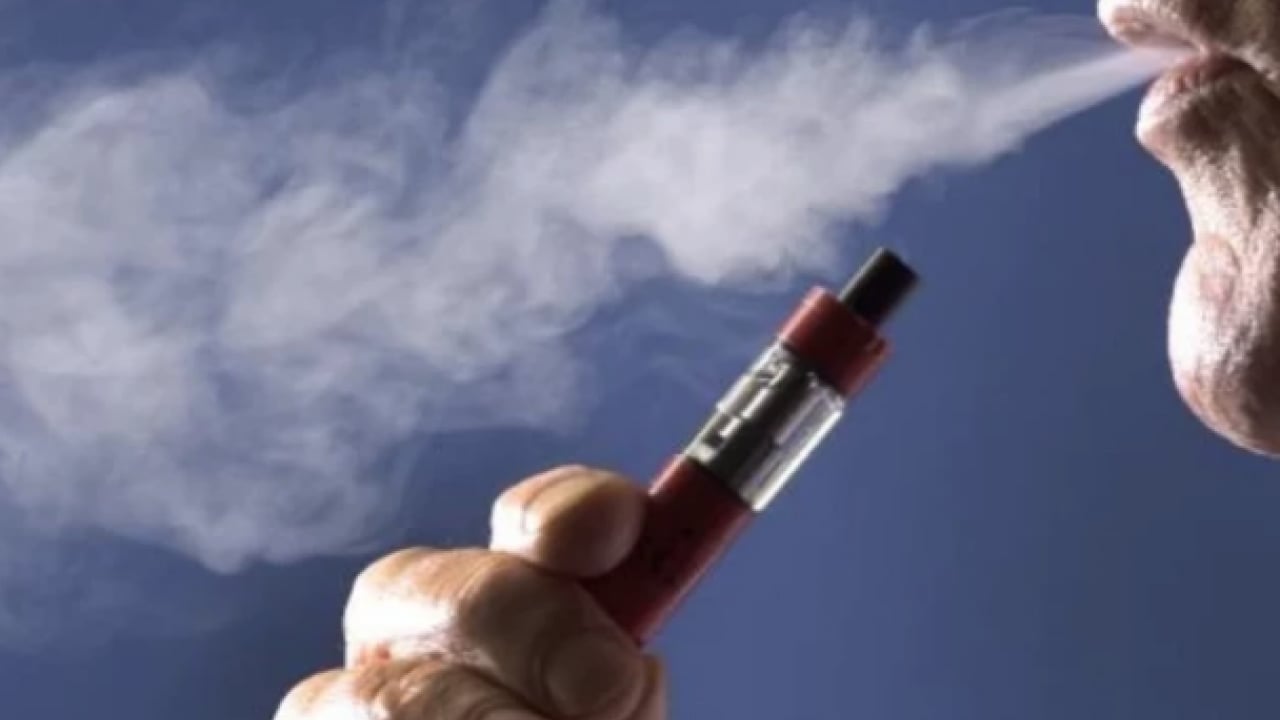 Foto - Çok konuşulacak detaylara aman dikkat artık! Tütün yanında halt yemiş...