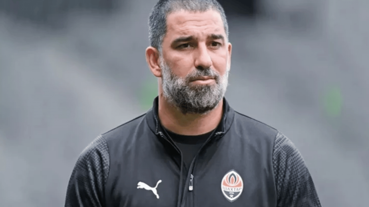 Çok konuşulacak gelişme: Arda Turan'ın maçı sırasında hava saldırısı alarmı