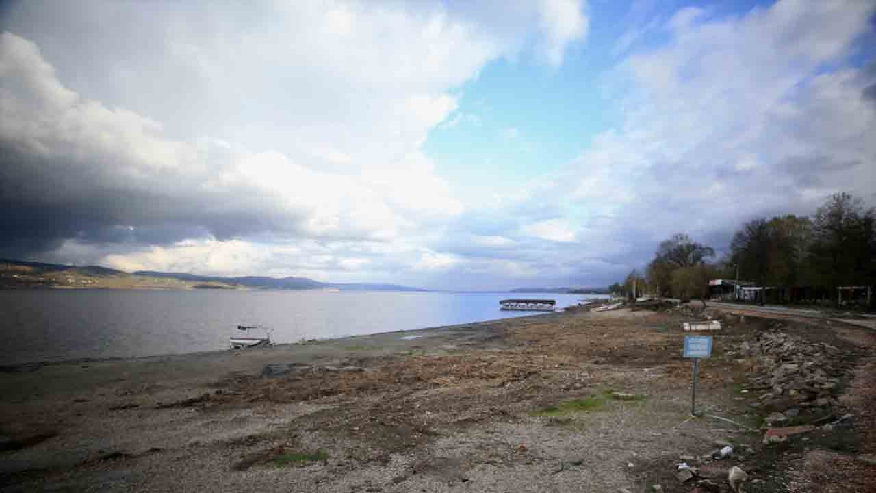 Foto - Çok kötü görüntüler: Doğu Marmara’nın can damarı kurudu