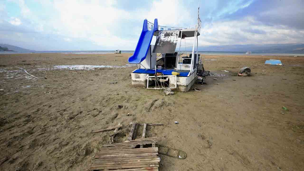 Foto - Çok kötü görüntüler: Doğu Marmara’nın can damarı kurudu