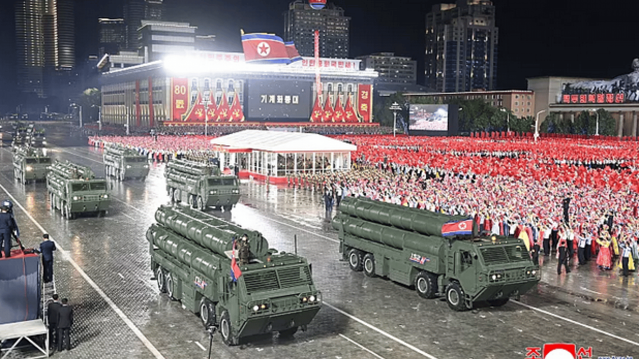 Güney Kore duyurdu: Kuzey Kore doğuya doğru balistik füze ateşledi!