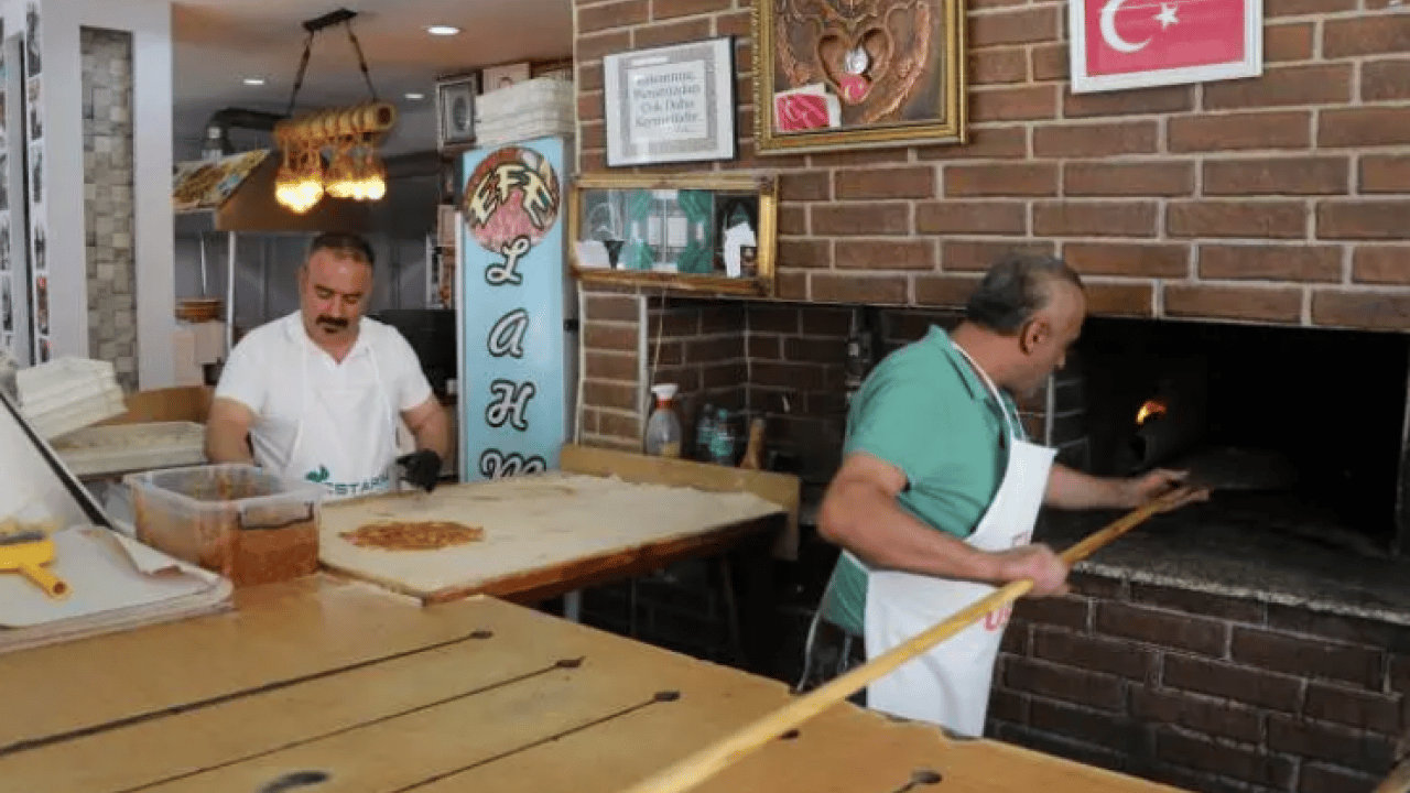 Foto - Dürüst esnaf rakiplerini çıldırttı! Ucuza sattığı için başına gelmeyen kalmadı!