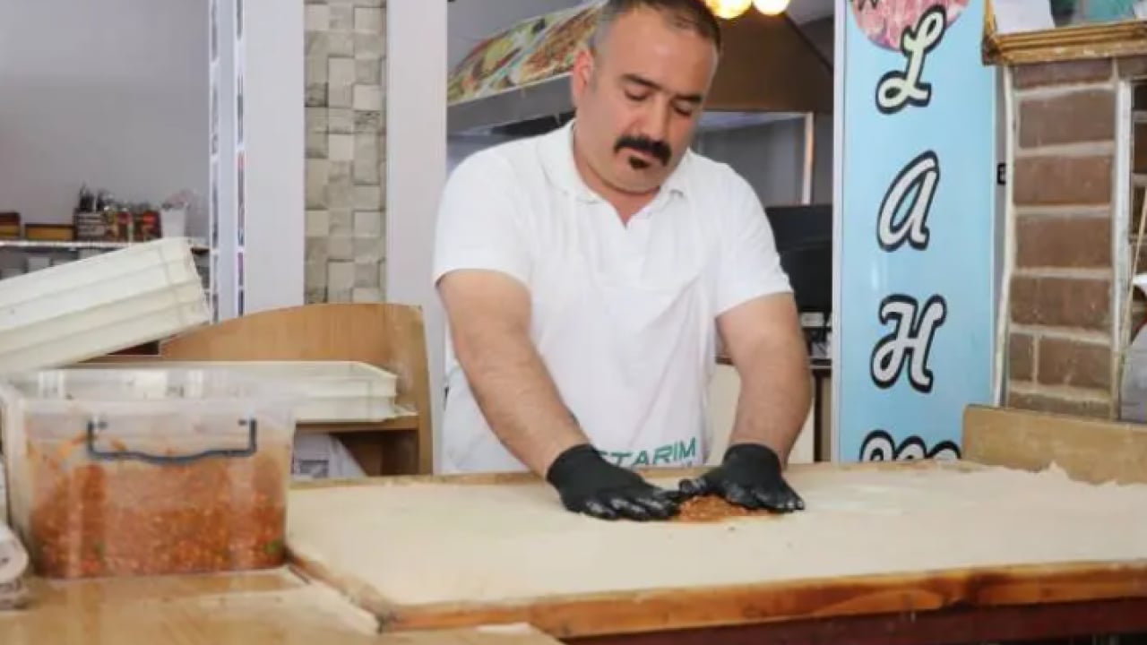 Dürüst esnaf rakiplerini çıldırttı! Ucuza sattığı için başına gelmeyen kalmadı!