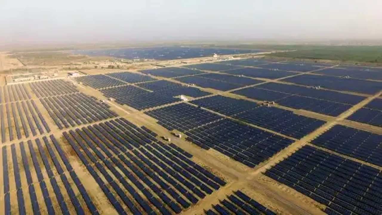 Çölün ortasında devrim! Güneş enerjisinde kesintisiz dönem