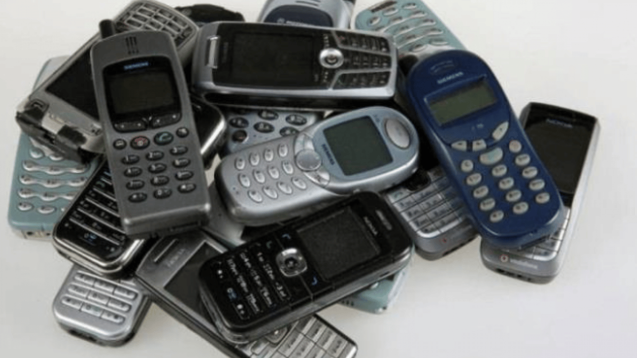 Foto - Çöpe atmadan önce bir bakın! Eski telefonunuz servet değerinde olabilir
