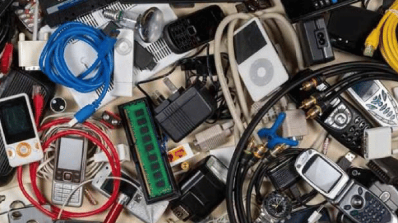 Foto - Çöpe atmadan önce bir bakın! Eski telefonunuz servet değerinde olabilir