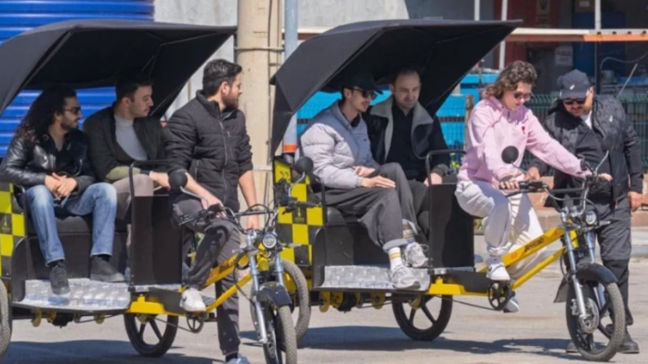 Foto - Çöplere aldırış etmediler: Burası Hindistan değil İzmir!