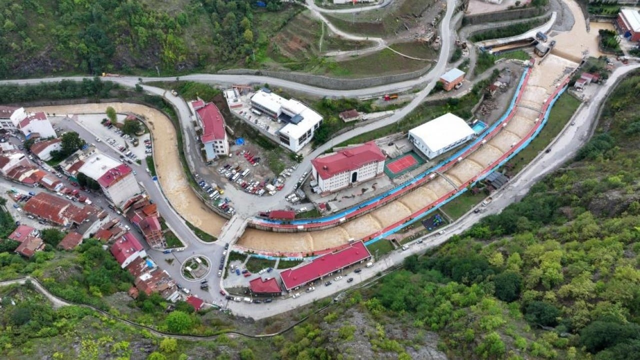 Foto - Çoruh'un mavi gerdanlıkları güç katıyor