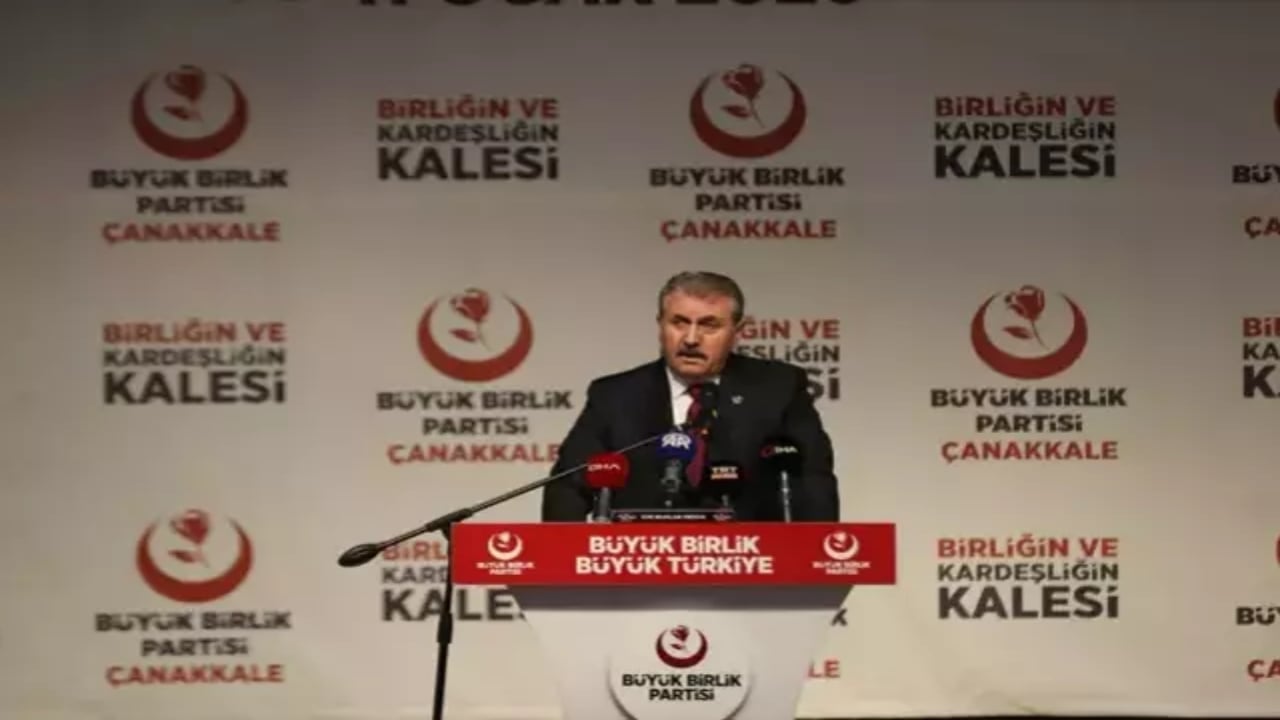 Foto - Cumhur İttifakı ortağı Destici’den çok konuşulacak öneri: İşe bir saat geç gitmeli, bir saat de erken çıkmalılar