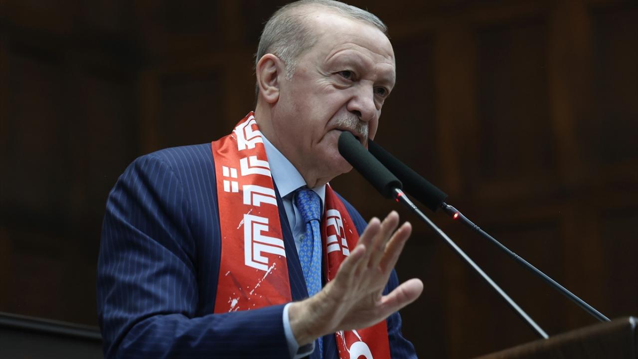 Foto - Cumhurbaşkanı Erdoğan, ay-yıldızlı atkı taktı