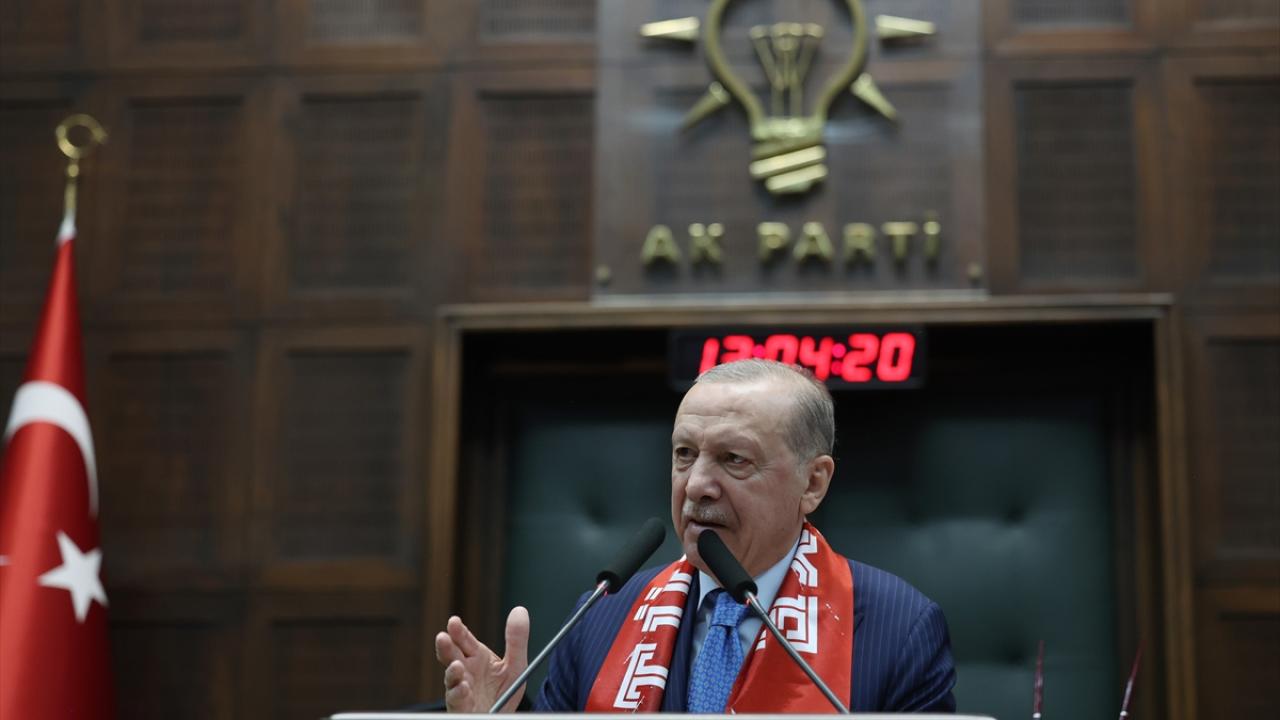 Foto - Cumhurbaşkanı Erdoğan, ay-yıldızlı atkı taktı