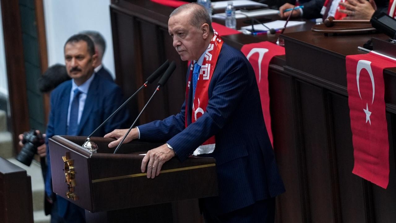 Foto - Cumhurbaşkanı Erdoğan, ay-yıldızlı atkı taktı