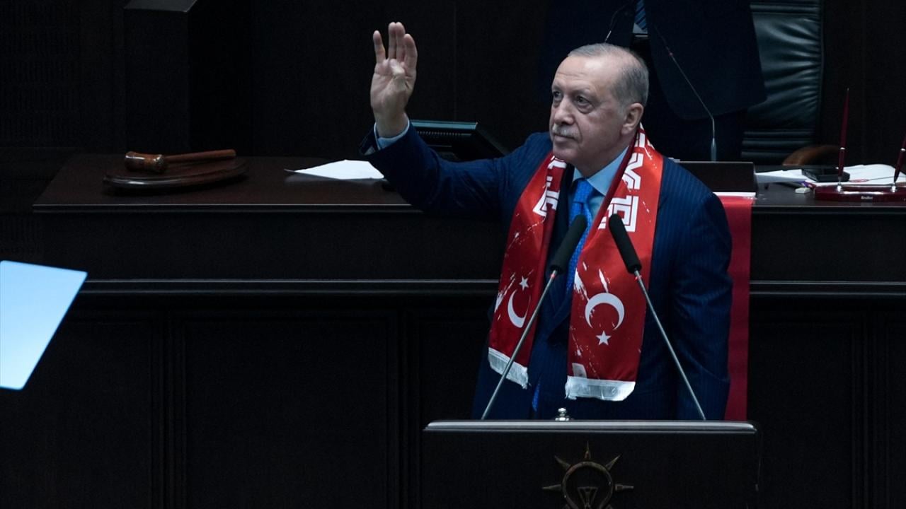 Foto - Cumhurbaşkanı Erdoğan, ay-yıldızlı atkı taktı