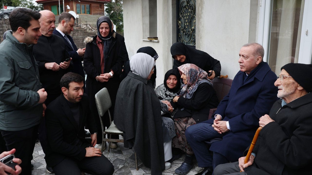 Foto - Cumhurbaşkanı Erdoğan baba ocağıyla bayramlaştı