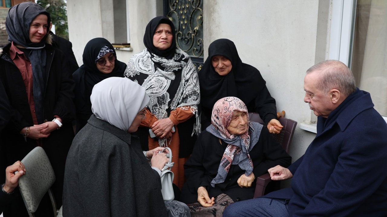 Foto - Cumhurbaşkanı Erdoğan baba ocağıyla bayramlaştı