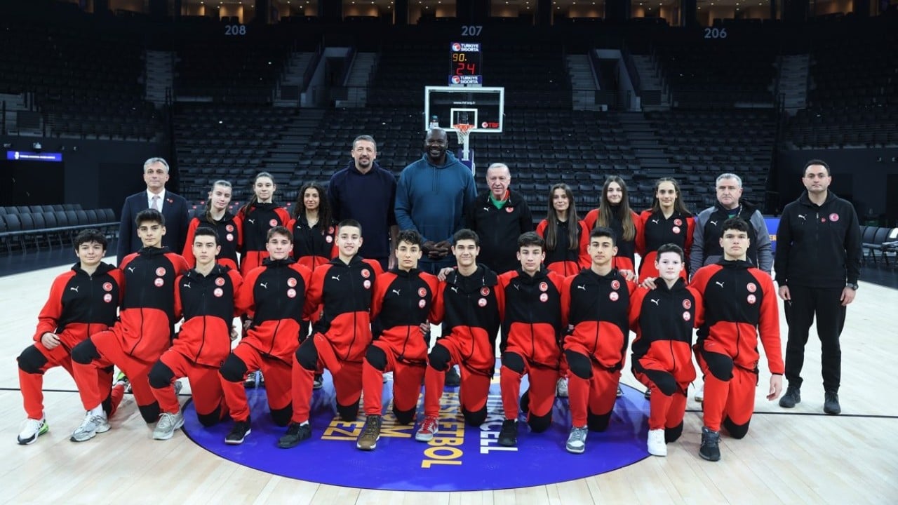 Foto - Cumhurbaşkanı Erdoğan, efsane basketbolcu Shaquille O'Neal ile basketbol oynadı