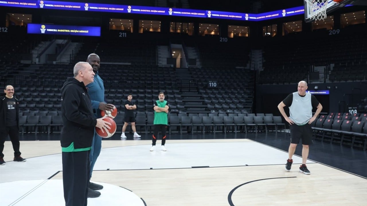 Foto - Cumhurbaşkanı Erdoğan, efsane basketbolcu Shaquille O'Neal ile basketbol oynadı