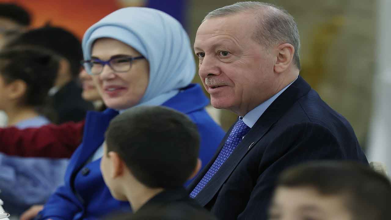 Foto - Cumhurbaşkanı Erdoğan'dan gönülleri fetheden iftar