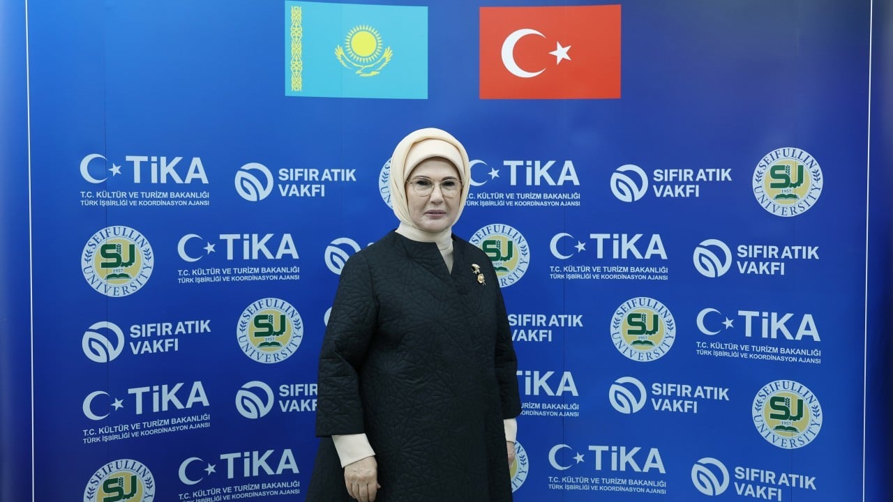 Foto - Cumhurbaşkanı Recep Tayyip Erdoğan'ın eşi Emine Erdoğan Kazakistan'da açılışta...
