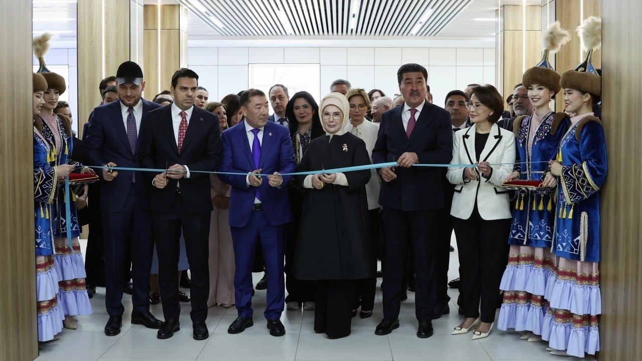 Foto - Cumhurbaşkanı Recep Tayyip Erdoğan'ın eşi Emine Erdoğan Kazakistan'da açılışta...