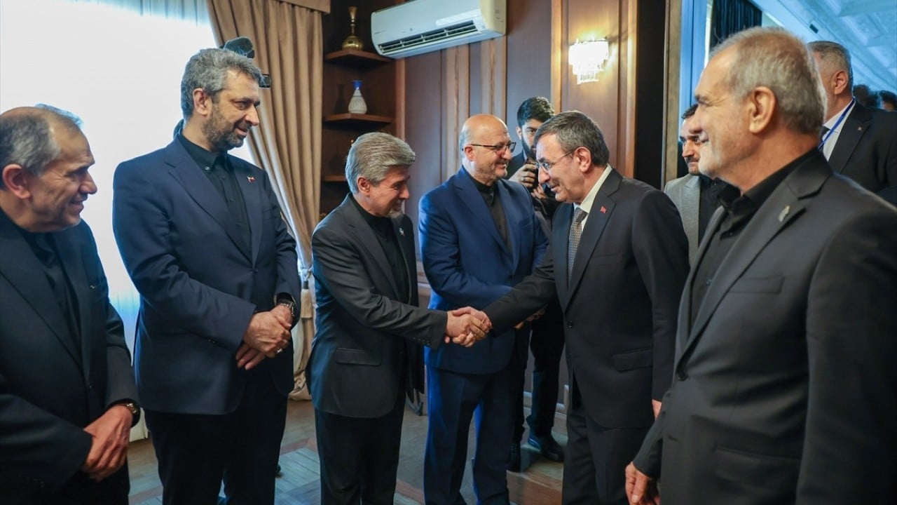 Foto - Cumhurbaşkanı Yardımcısı Yılmaz Tahran’da! İran Cumhurbaşkanı Pezeşkiyan ile bir araya geldi