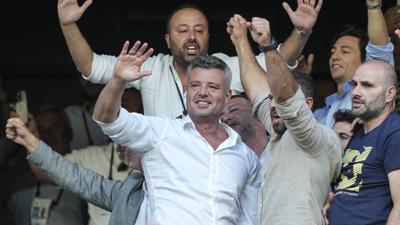 Foto - Dağ fare doğurdu! Saran'ın ilk basın toplantısı herkesi şaşkınlığa uğrattı: Mert Hakan'a sahip çıktı