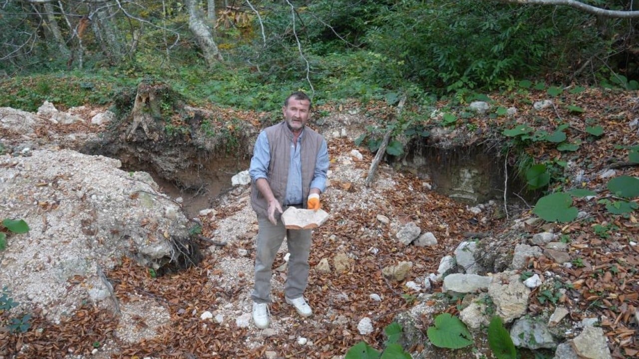 Foto - Dağ tepe demeden köstebek gibi delik deşik ettiler