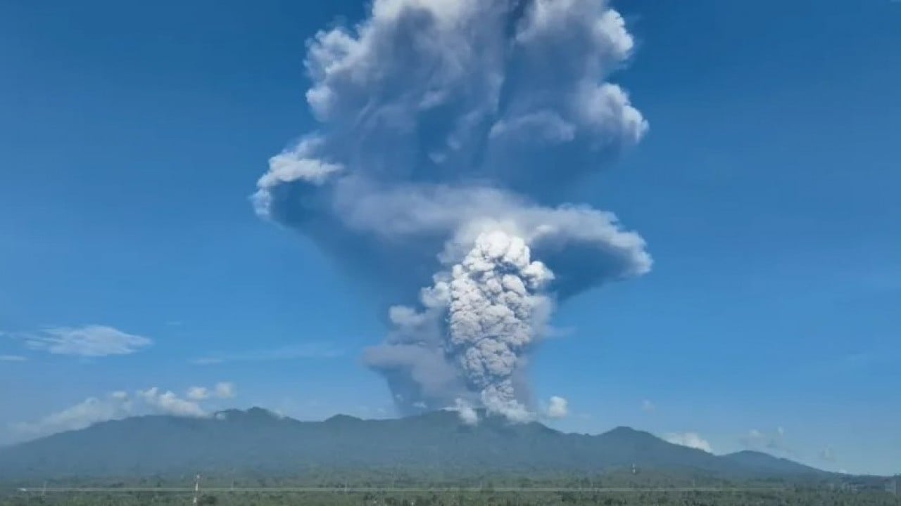Foto - Dağcılar tırmanırken yanardağ patladı! Hayatını kaybedenler var