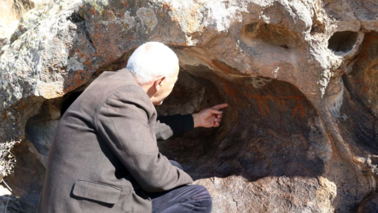 Foto - Dağda yürürken binlerce yıllık hazineye rastladı! O ilimizin kaderini değiştirecek keşif