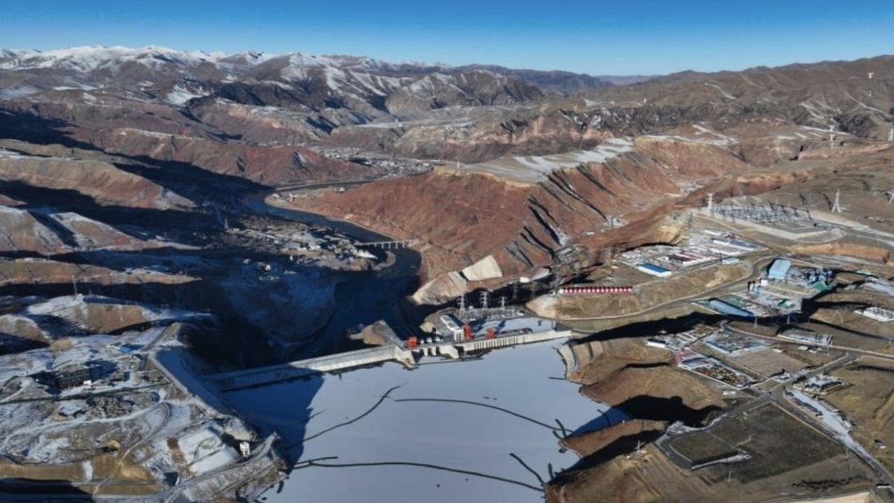 Dağların içini oyup imkansızı başardılar: 3 bin 300 metre rakımda dev enerji canavarını uyandırdılar