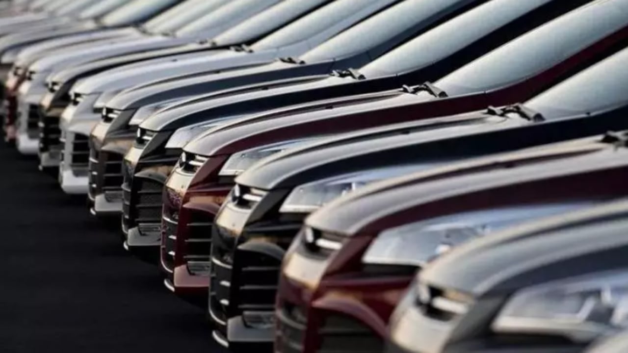 Foto - Daha önce böylesi yaşanmadı: Satacak araba kalmadı!