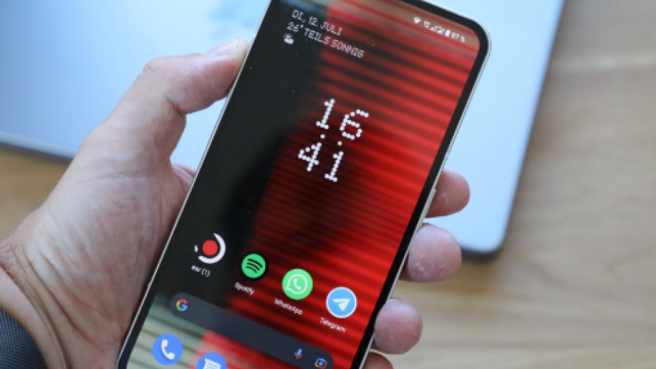 Foto - Piyasaya çıkalı 4 yıl olmuştu: Sevilen telefon tarih oluyor!