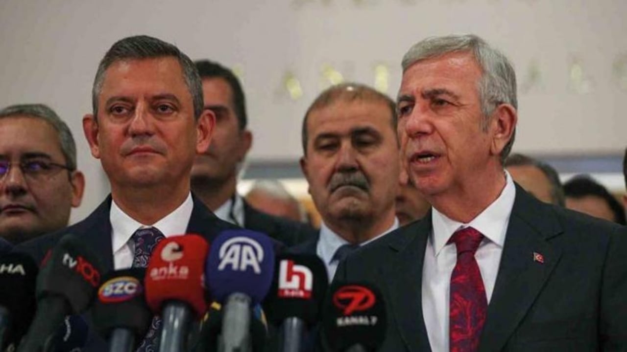 Foto - Darbe üstüne darbe yiyen Özgür Özel’e bir şok da Mansur Yavaş’tan! 5 belediye başkanı daha istifa edecek