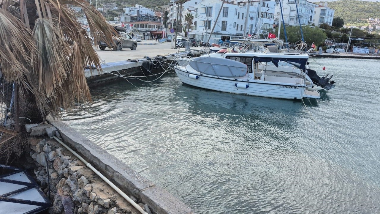 Foto - Datça'daki fırtınanın bilançosu hava sakinleşince ortaya çıktı