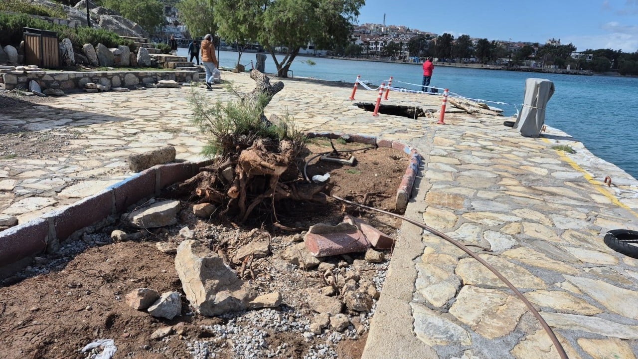 Foto - Datça'daki fırtınanın bilançosu hava sakinleşince ortaya çıktı