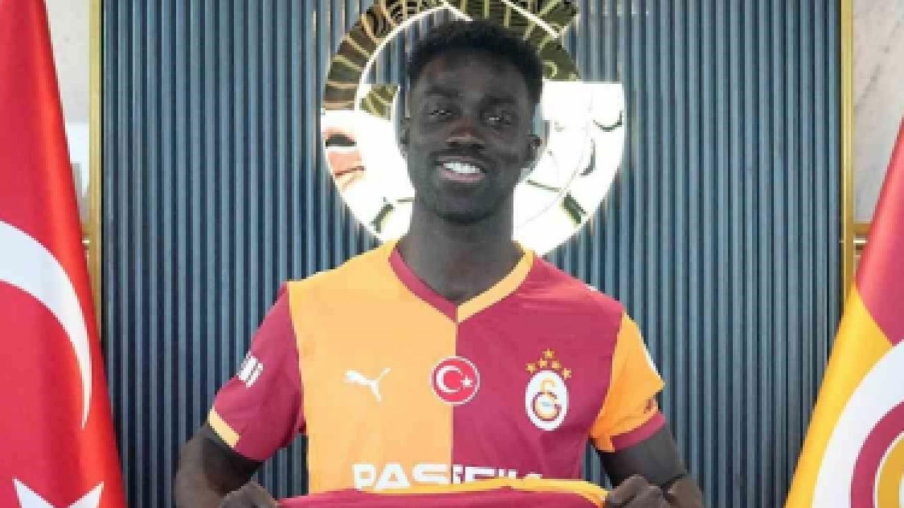 Davinson geri dönecek mi? Galatasaray'dan ayrılacak mı? Kolombiyalı stoper kampa bekleniyor...