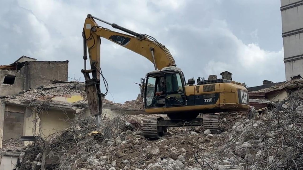 Foto - Dayanıksız yapılar yıkılıyor Yüksekova sil baştan yenileniyor