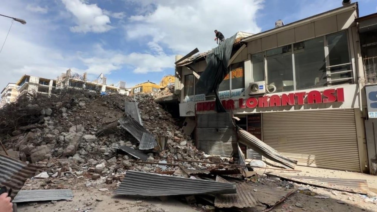 Foto - Dayanıksız yapılar yıkılıyor Yüksekova sil baştan yenileniyor