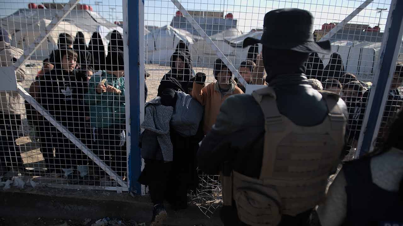 Foto - DEAŞ’lı teröristlerden SDG itirafı! ‘Saç ve bıyıklarından belliydi’