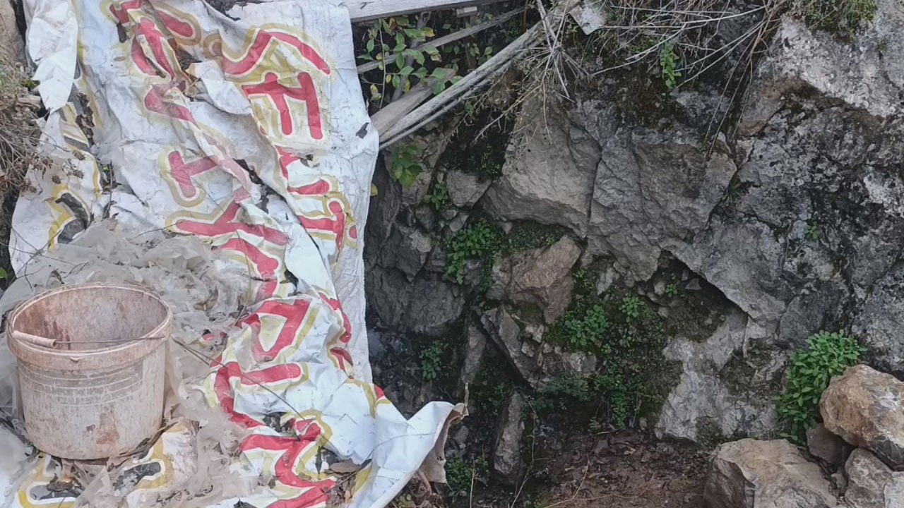 Foto - Defineciler iş başında! Ferhat Dağı’nda 15 metrelik tünel kazıldı