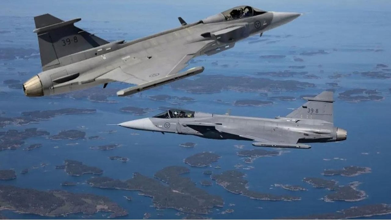 Foto - Değeri tamı tamına 2,5 milyar dolar: 16 adet Gripen savaş uçağı koptu geliyor
