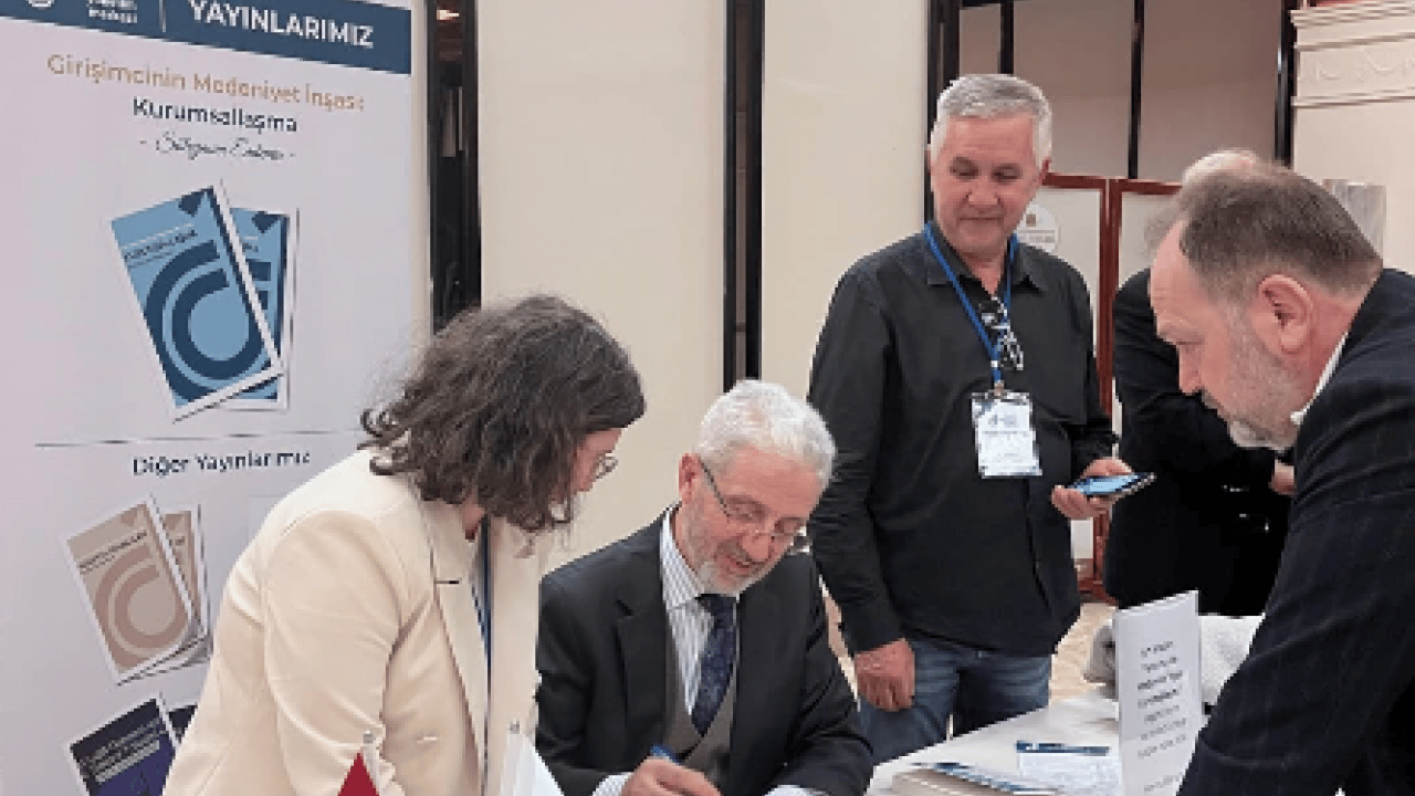 Değişim Dinamikleri’nden Yeni Eser: Girişimcinin Medeniyet İnşası: Kurumsallaşma Kitabı Lansmanla Tanıtıldı