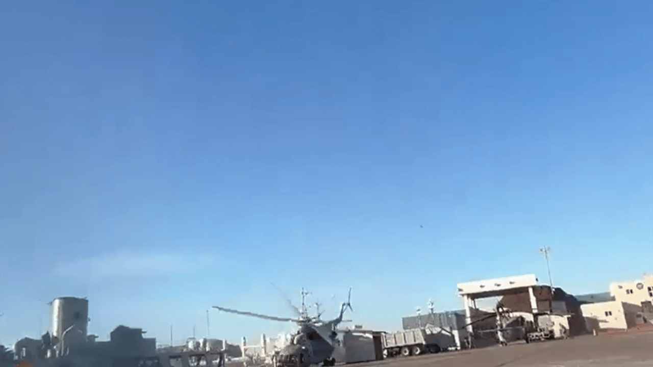 Foto - Dehşet anları saniye saniye kaydedildi! Askeri helikopter, kalkıştan hemen sonra yere çakıldı